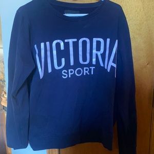 Victoria Sport Crew Neck.